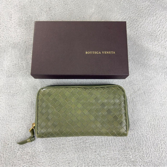 bottega-veneta Handbags - Bottega Veneta Intrecciato Leather Olive Green Zip Round Long Wallet W/Box